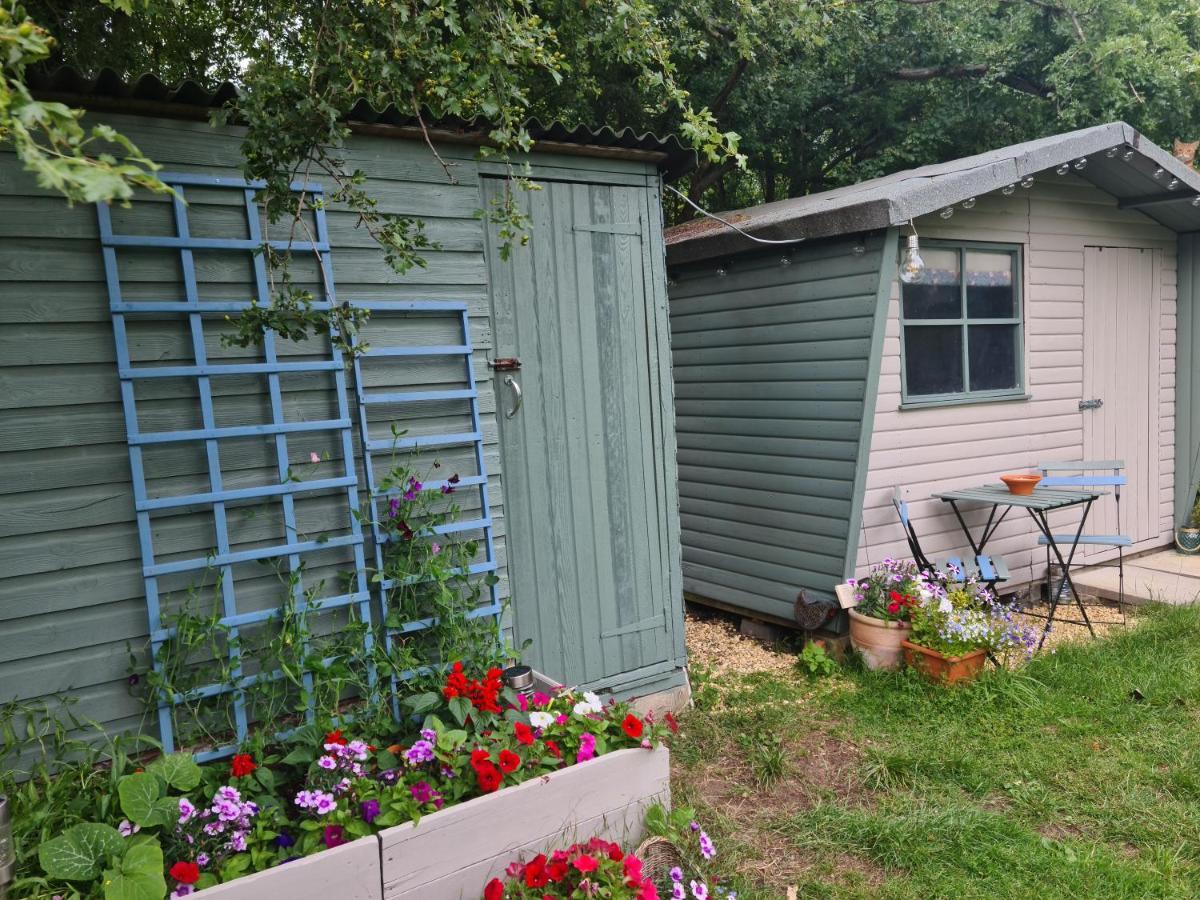 The Potting Shed Hotel Manuden Bagian luar foto