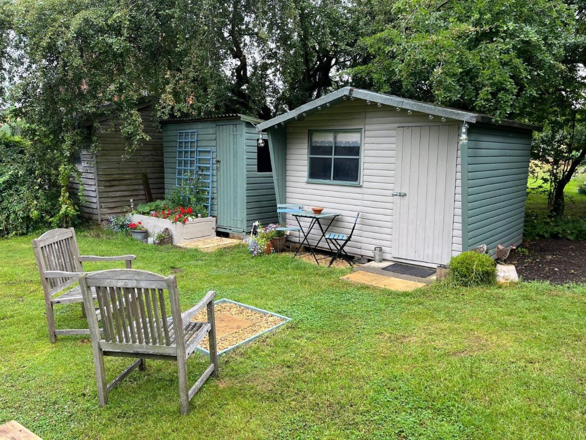 The Potting Shed Hotel Manuden Bagian luar foto